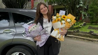 Berkah Ramadan, Andrea Henriette Raih Gelar S2 Hukum