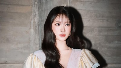 Penampilan Anna MEOVV di Fashion Show Chloe, Gayanya Bak Princess Jadi Viral