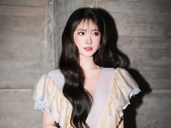 Penampilan Anna MEOVV di Fashion Show Chloe, Gayanya Bak Princess Jadi Viral