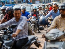 Warga Frustrasi Krisis BBM hingga Ancam Bakar SPBU