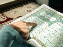 7 Ayat Al-Quran dan Hadits tentang Nuzulul Quran Lengkap Beserta Artinya