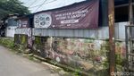 Cuma Jual Opor Ayam Sejak 1970-an, Warung Betawi Ini Masih Laris Manis!