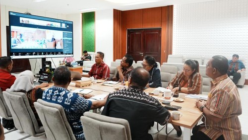 Suasana dialog Gubernur Emanuel Melkiades Laka Lena bersama para PPPK.