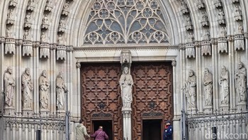 Kamera utama ini dipasangkan dengan kamera telephoto 50 MP yang memungkinkan optical zoom hingga 3x. Foto: Virgina Maulita Putri/detikinet