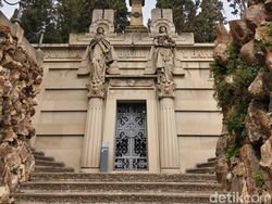 Keliling Barcelona Sambil Jajal Kamera Tecno Camon 50 Pro 5G