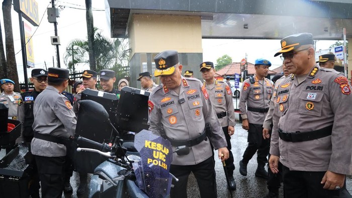 Kapolda Banten Hengki Cek Kesiapan Kendaraan Operasi Ketupat, Berharap Tak Ada Kendala