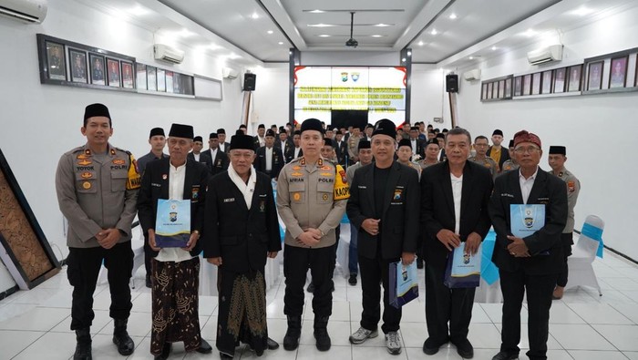 Kapolres Bojonegoro Ajak Dai dan Pendeta Jaga Kerukunan Ramadan