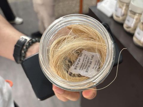 karpet dari serat batang pisang