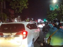 Kemacetan Parah Terjadi di Jalan Protokol Surabaya, Apa Penyebabnya?