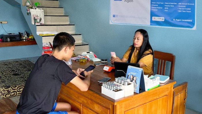 Kisah Rumiatun, BRILink Agen yang Bantu Warga Desa Akses Perbankan