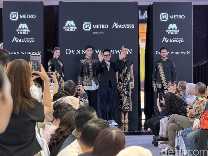 Koleksi Busana Lebaran 2026 Persembahan Denny Wirawan