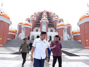 Pemprov Sulsel Revitalisasi Bertahap Atap Bocor Masjid 99 Kubah Makassar