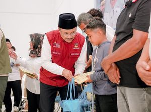 Mensos dan Mendagri Salurkan Bantuan untuk Korban Banjir Pidie Jaya