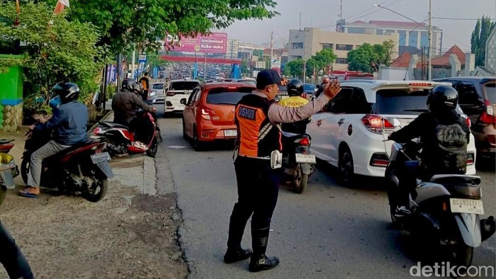 Pengawasan lalu lintas oleh Dishub Kota Palembang