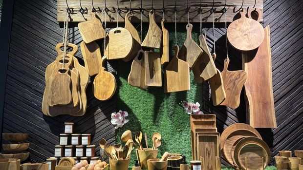 pengusaha furnitur kayu jati yang menembus pasar AS-Eropa