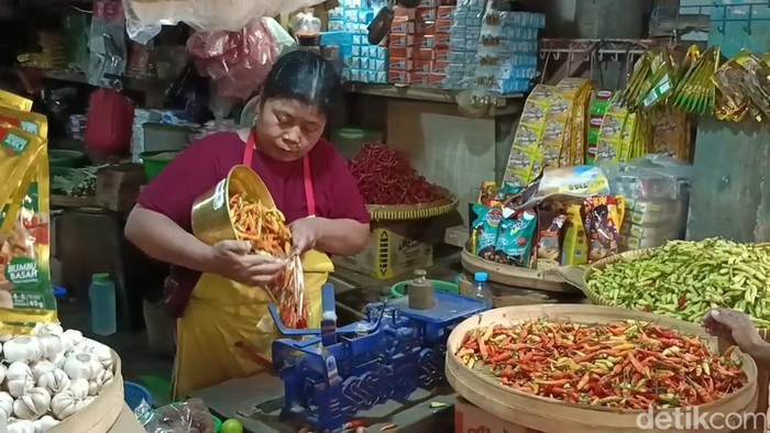 Penjual cabai di Pasar Kota Bojonegoro