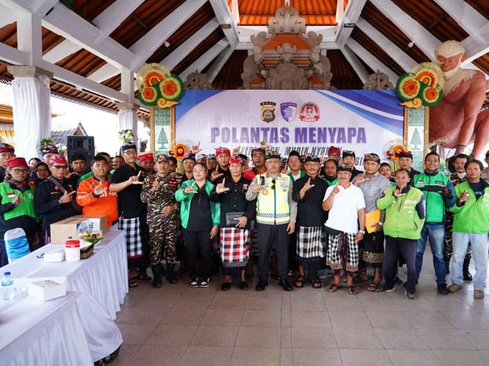 Polantas Menyapa di Bali (dok.Korlantas Polri) Polantas Menyapa di Bali (dok.Korlantas Polri)
