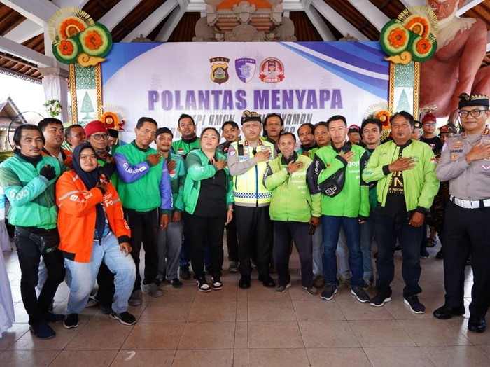 Polantas Menyapa di Bali (dok.Korlantas Polri) Polantas Menyapa di Bali (dok.Korlantas Polri)