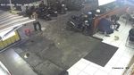 Detik-detik Aksi Dugaan Pencurian Tas di Warung Praz Teguh Terekam CCTV