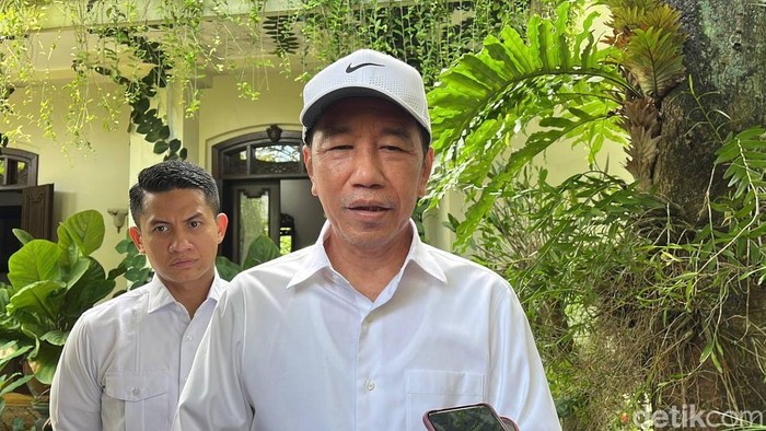 Jokowi dan mantan presiden lainnya bertemu Prabowo dalam buka bersama. Diskusi fokus pada Board of Peace dan tarif dagang Indonesia-Amerika.