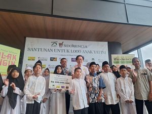 Sido Muncul Salurkan Bantuan Rp 200 Juta untuk 1.000 Anak Yatim Jakarta