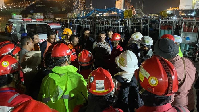 Kapal Terbalik di Perairan Batam, 3 Orang Tewas dan 1 Masih Dicari