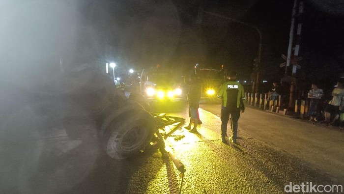 Pelintasan JPL 13 Leces, Probolinggo lokasi truk tertabrak KA Blambangan Ekspres