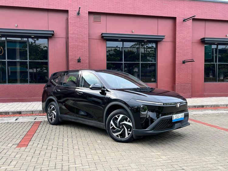 Potret Mobil Listrik MPV 7-Seater Terbaru VinFast