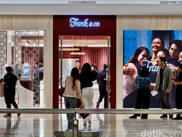 Wajah Baru Toko Perhiasan Frank & co. yang didesain oleh Yuni Jie