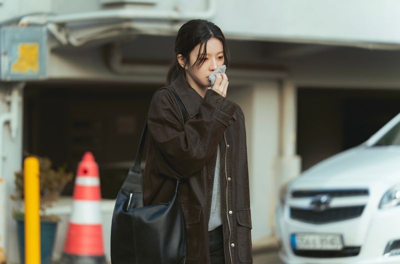 Adegan dalam drama Korea terbaru JTBC 2026 We Are All Trying Here.