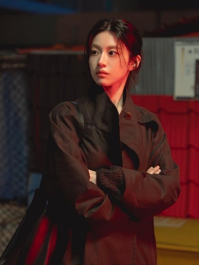 First Look Go Youn Jung di Drakor We Are All Trying Here