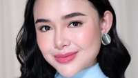 Pesona Bumil Amanda Manopo Tampil Flawless Dengan Riasan Pink yang Soft