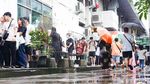 Antrean Kuliner Blok M Tetap Ramai Meski Hujan Akhir Pekan Ramadan