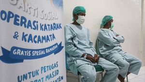Bakti Sosial Ramadan, Pengurus Masjid di Banten Jalani Operasi Katarak Gratis