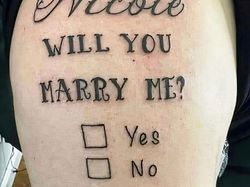 Deretan Lamaran Ter-Cringe, Mana yang Paling Awkward?