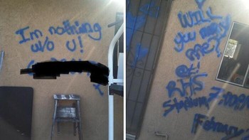 Vandalisme! Tapi kalau di rumah sendiri sih, ya gapapa. Foto: CapitanObviousYo via Bored Panda  