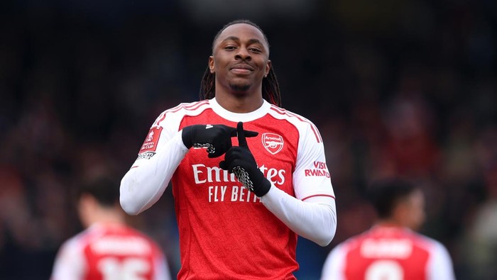 MANSFIELD, ENGLAND - MARCH 07: Eberechi Eze of Arsenal celebrates scoring his teams second goal during the Emirates FA Cup Fifth Round match between Mansfield Town and Arsenal at One Call Stadium on March 07, 2026 in Mansfield, England. (Photo by Ju