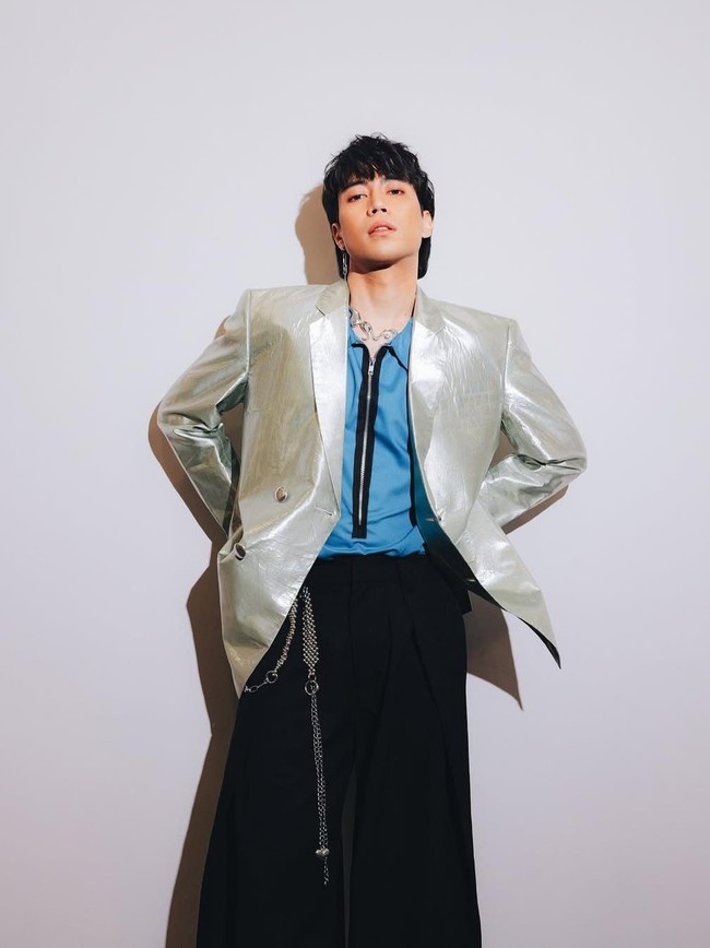 Mengenang Vidi Aldiano, Duta Persahabatan yang Selalu Nyentrik di Panggung