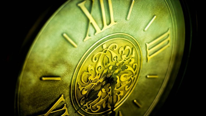 Gambar jam dengan penanda Romawi.