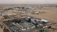 Basra merupakan pusat utama industri minyak Irak dan menjadi lokasi operasi berbagai perusahaan energi internasional yang terlibat dalam pengembangan dan peningkatan produksi minyak negara tersebut. Halliburton sendiri telah terlibat dalam sejumlah proyek pengembangan ladang minyak di wilayah selatan Irak. Serangan ini terjadi di tengah meningkatnya ketegangan keamanan di kawasan Timur Tengah. Dalam beberapa waktu terakhir, sejumlah serangan drone dan roket dilaporkan menargetkan fasilitas energi, bandara, serta lokasi yang terkait dengan kepentingan asing di Irak.Foto: REUTERS/Essam Al-Sudani