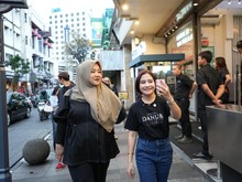 Keliling Bandung Bareng Jurnal Risa Rayakan 10 Tahun Saga Danur