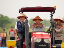 Kapolri Pimpin Tanam Jagung Serentak di Lahan 3.035,89 Ha, Dukung Ketahanan Pangan