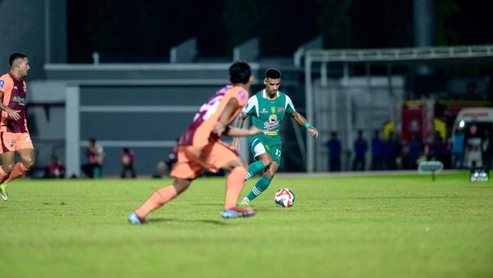Laga Borneo FC Samarinda vs Persebaya Surabaya