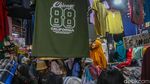 Momen Belanja Lebaran Lebih Awal, Pasar Tanah Abang Dipadati Warga