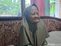 Video Kisah Pilu Nenek Penjual Pisang, Malah Kena Tipu Uang Mainan