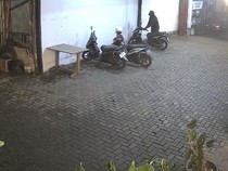 Aksi Sat-set Maling di Sukabumi, Cukup 5 Detik Bisa Gondol Motor