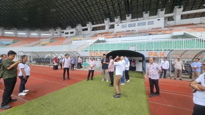 Pemkab Bogor Perkenalkan Tradisi Baru, Salat Idul Fitri Pertama di Stadion Pakansari