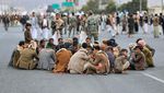 Pendukung Houthi Gelar Demo Solidaritas untuk Iran, Lebanon, dan Palestina di Sanaa
