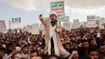 Pendukung Houthi Gelar Demo Solidaritas untuk Iran, Lebanon, dan Palestina di Sanaa