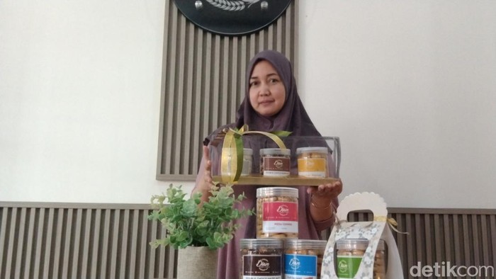 Pengusaha kue kering di Majalengka, Dian Ratnawati.